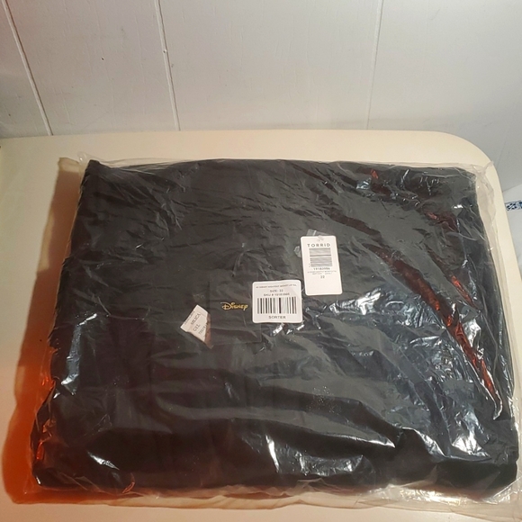 ❤️NWT VINTAGE TORRID MICKEY MOUSE KNEE LENGTH TULLE ILLUSION NECK SKATER DRESS - Picture 9 of 16